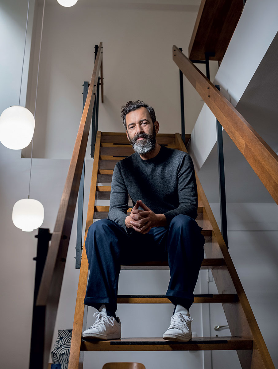 Άγγελος Μπράτης: «Η δημοσιότητα μου προκαλεί αμηχανία»-3