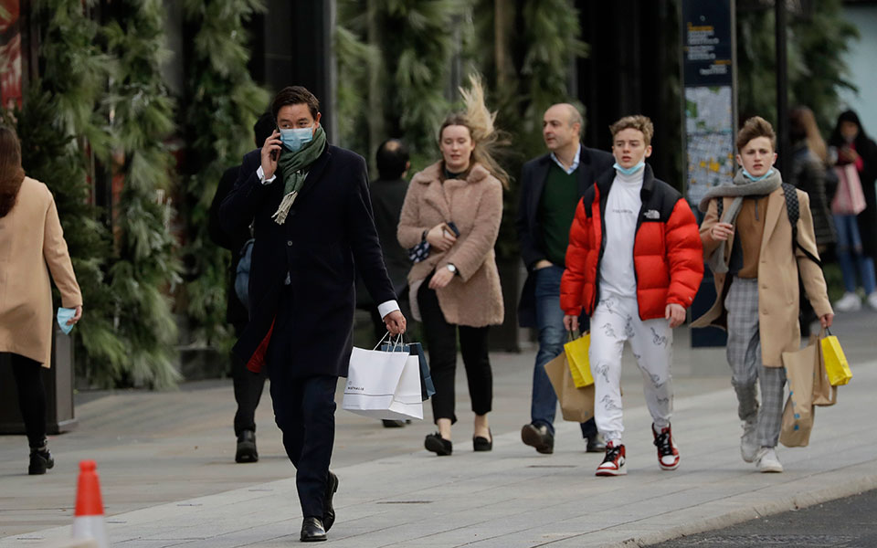 κορωνοϊός-σενάρια-για-νέα-μέτρα-στη-βρ-561201559