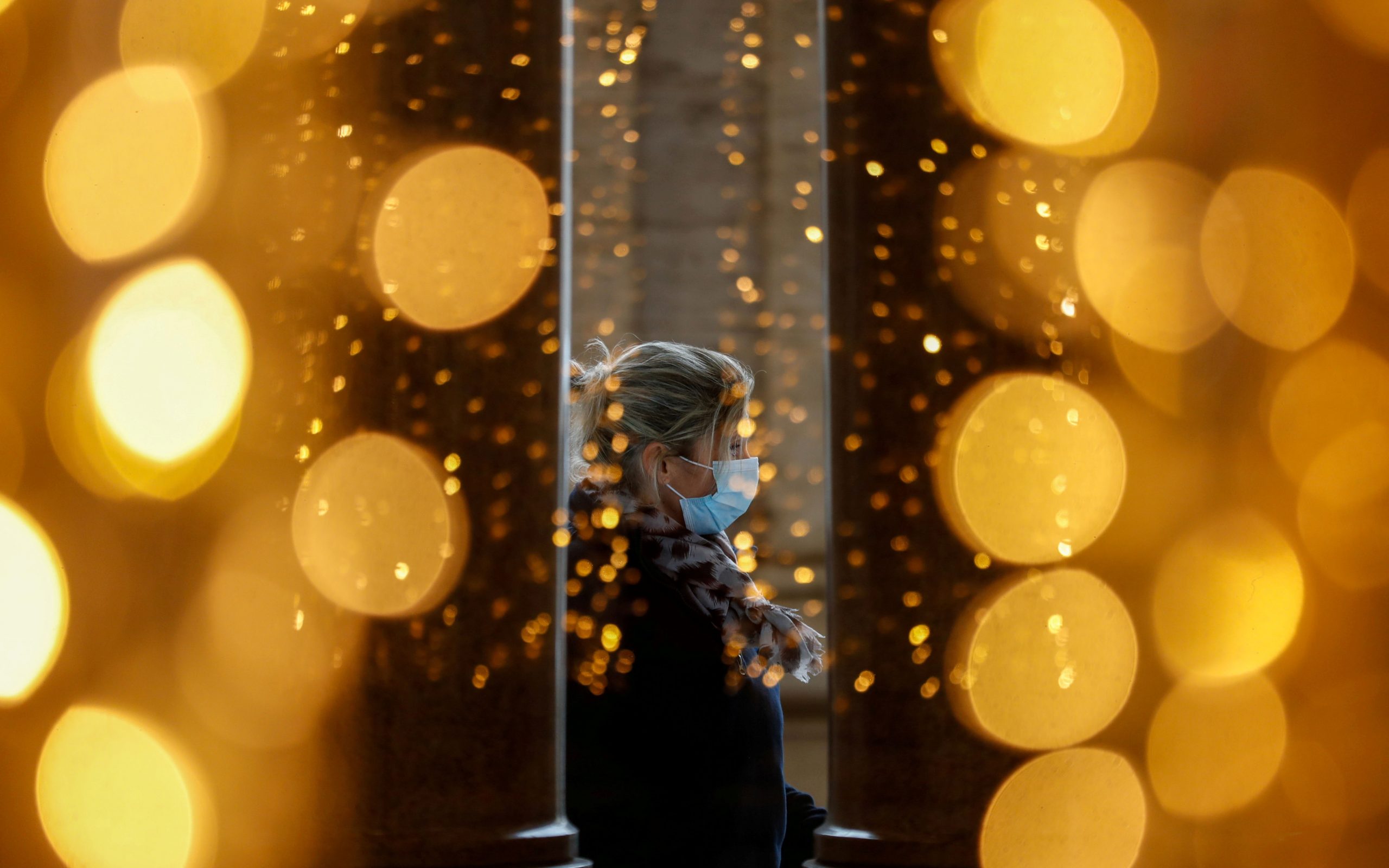 άνοιγμα-μόνο-των-εποχικών-καταστημάτ-561182488