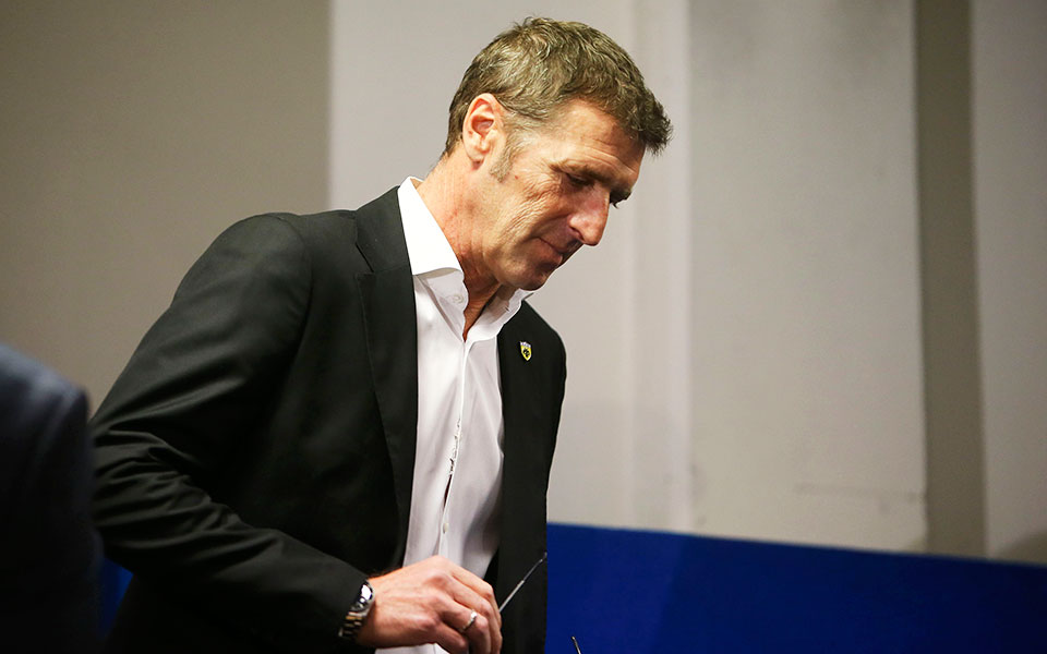 εσωσε-καρέρα-αλλά-και-αεk-561193282