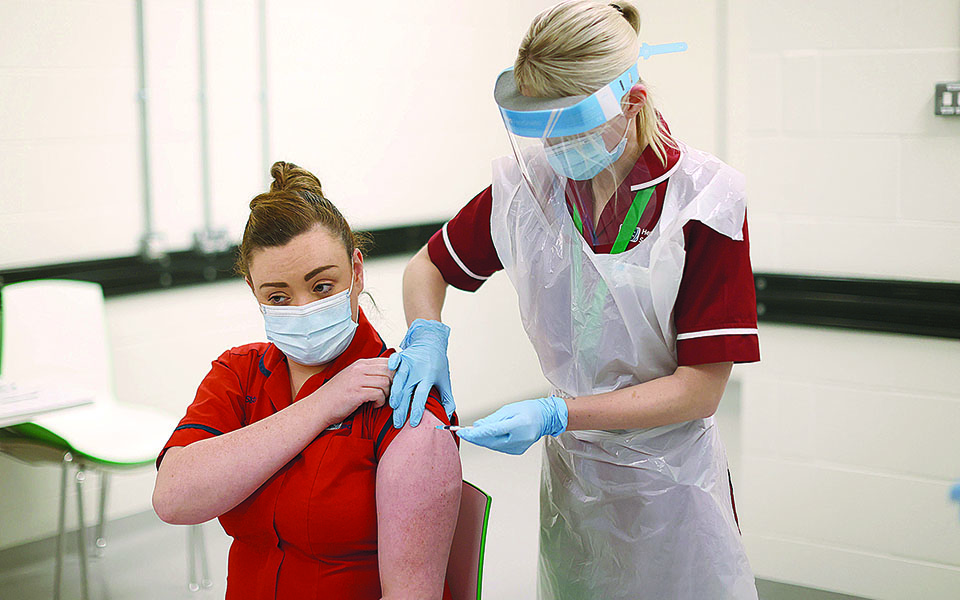 η-εκπληκτική-κούρσα-των-εμβολίων-561193690