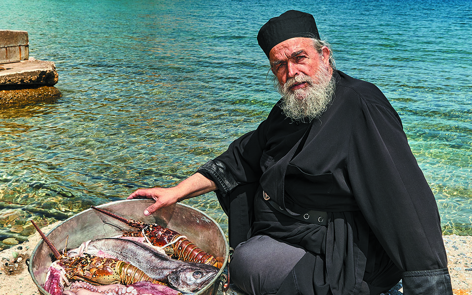 Διαβάστε στην «Καθημερινή της Κυριακής»-6