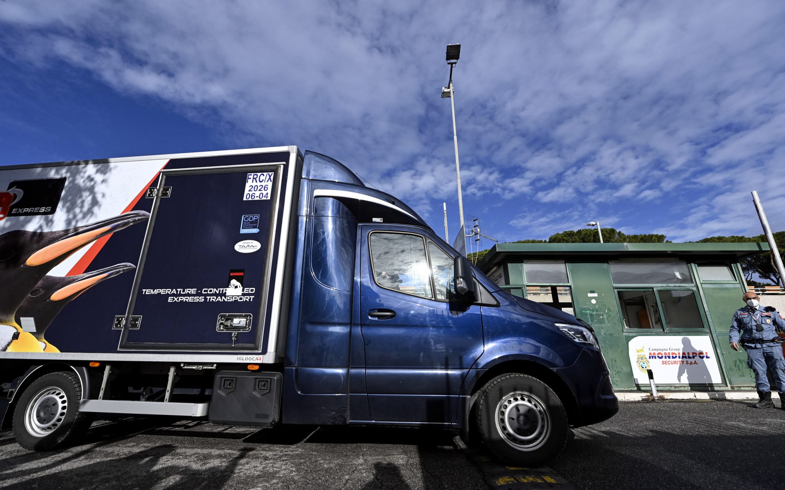 οχυρώνονται-με-εμβόλια-οι-χώρες-της-561208231