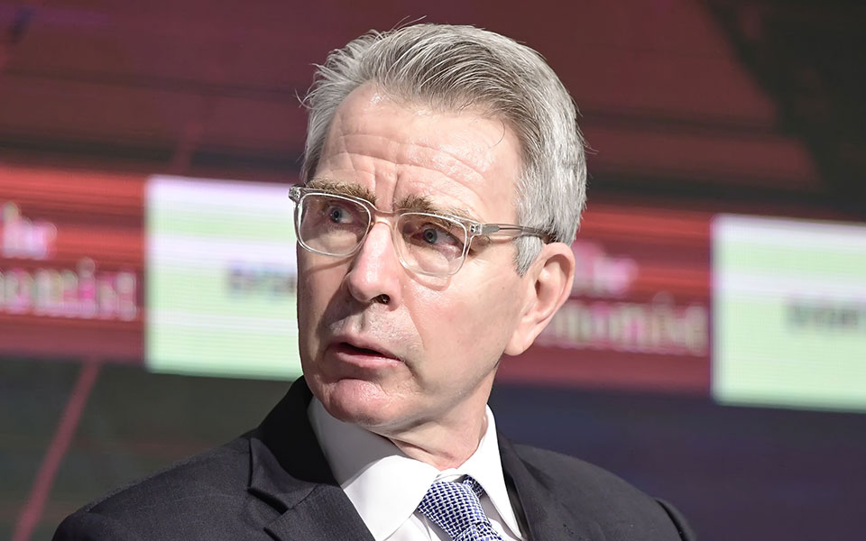 τζ-πάιατ-η-ελλάδα-μπορεί-να-δώσει-λύσε-561196687