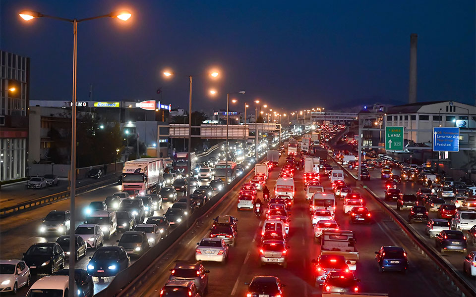Κυκλοφοριακό χάος στον Κηφισό και σε πολλά σημεία της Αθήνας-4