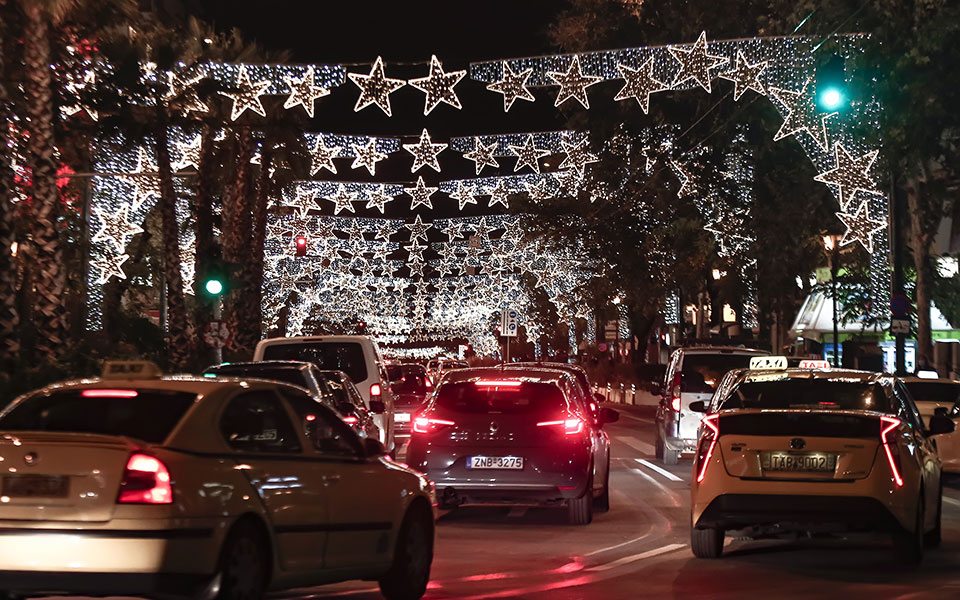 Προειδοποίηση για αυστηρότερο lockdown με φόντο το ρεβεγιόν-2