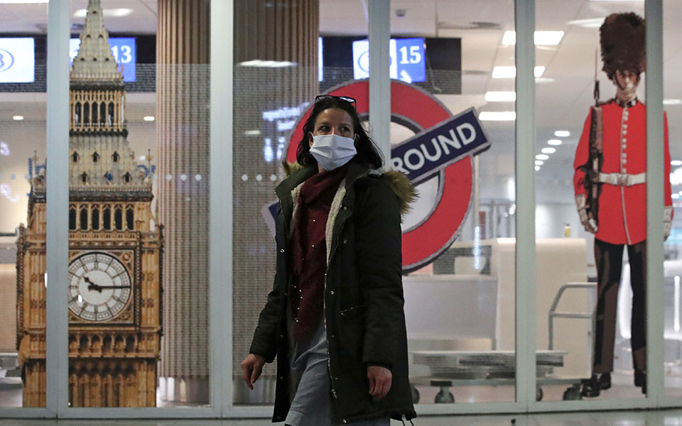 ο-ηλίας-μόσιαλος-αναλύει-τα-δεδομένα-γ-561203251