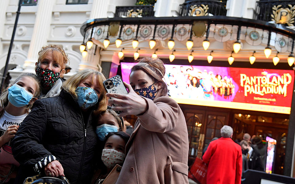 λονδίνο-λουκέτο-σε-παμπ-εστιατόρια-561197113