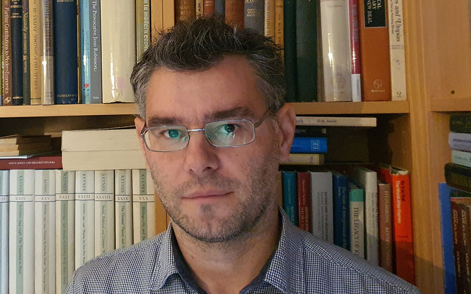 500-λέξεις-με-τον-στράτο-μυρογιάννη-561185794