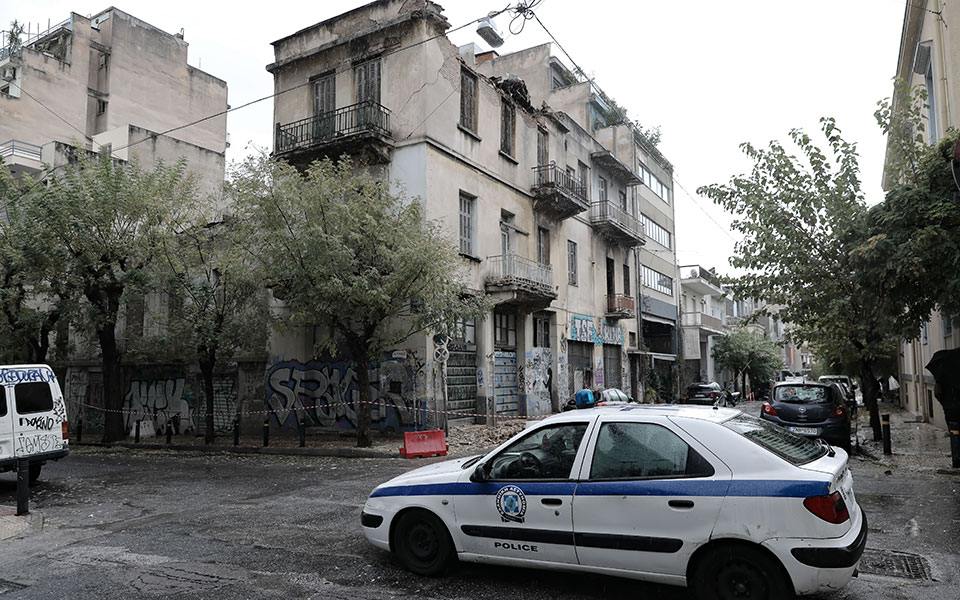 Προβλήματα από την κακοκαιρία στην Αττική – Ποιοι δρόμοι έκλεισαν-1