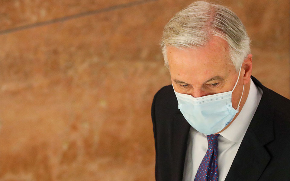 μπαρνιέ-περιθώριο-λίγων-ωρών-για-εμπο-561199879