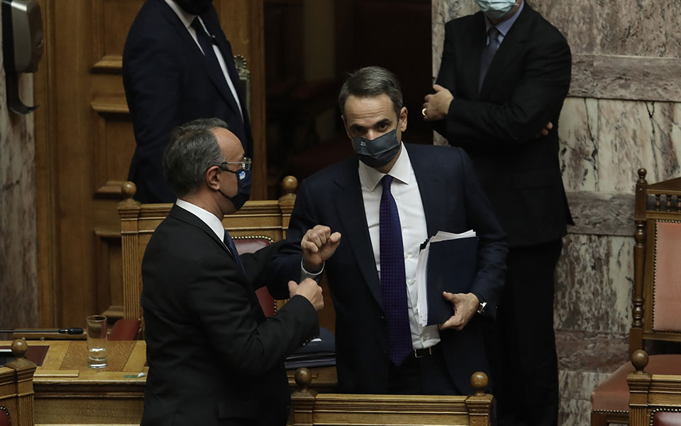 Μετωπική για τον προϋπολογισμό της πανδημίας-1