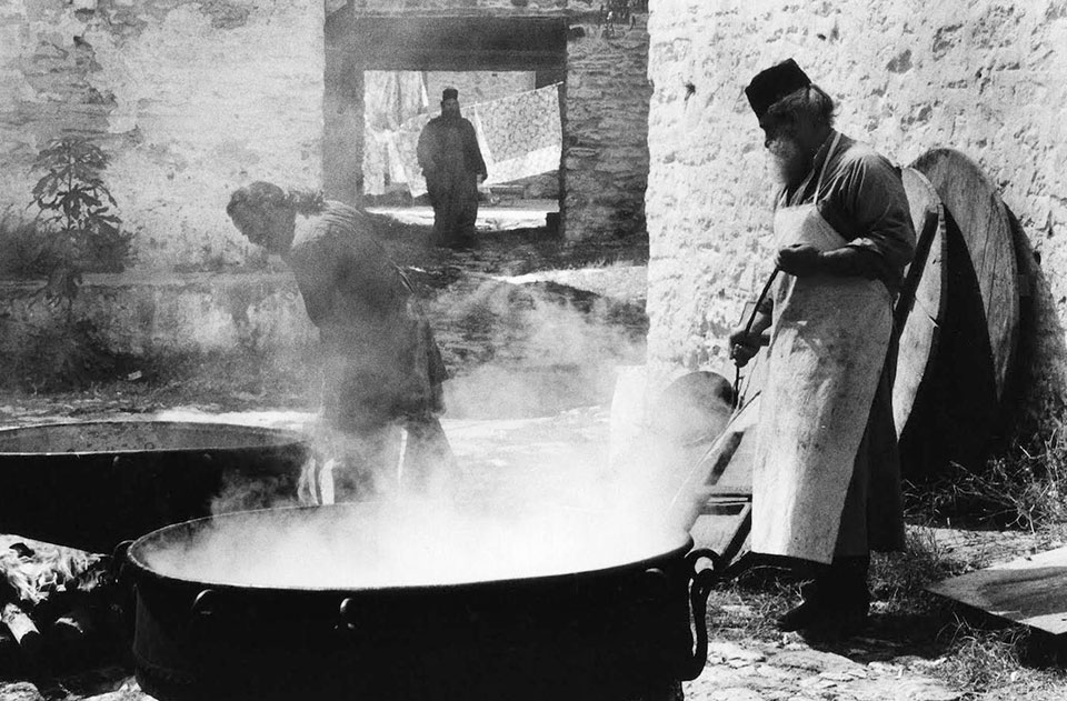 «Για εμάς τους oρθοδόξους, η προετοιμασία του φαγητού είναι πράξη αγάπης»-1