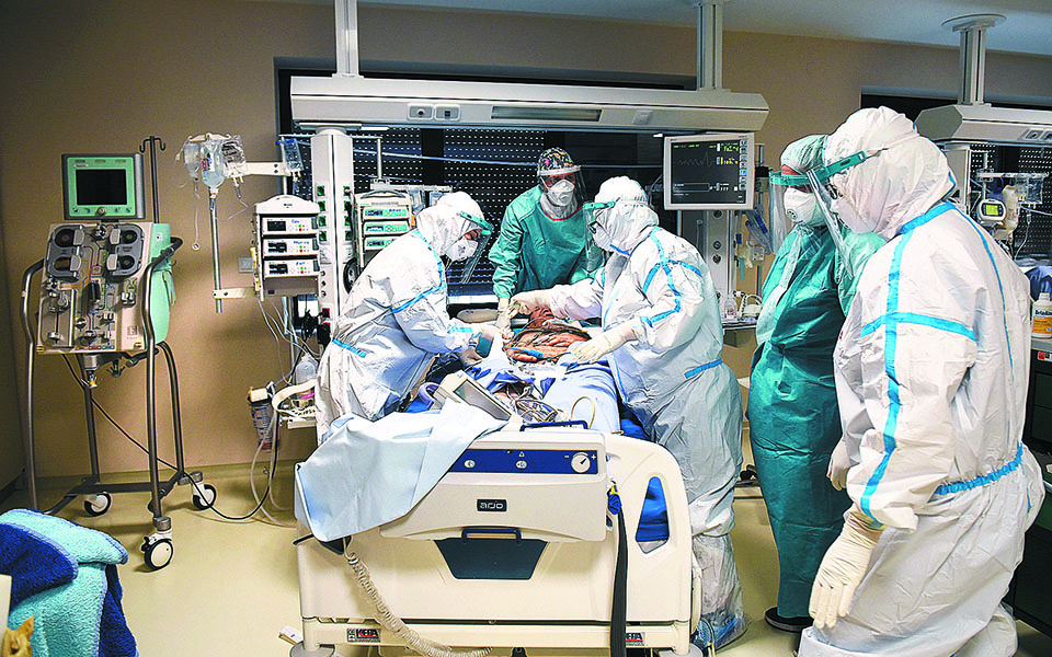 στο-πλευρό-συναδέλφων-που-δίνουν-την-561206953