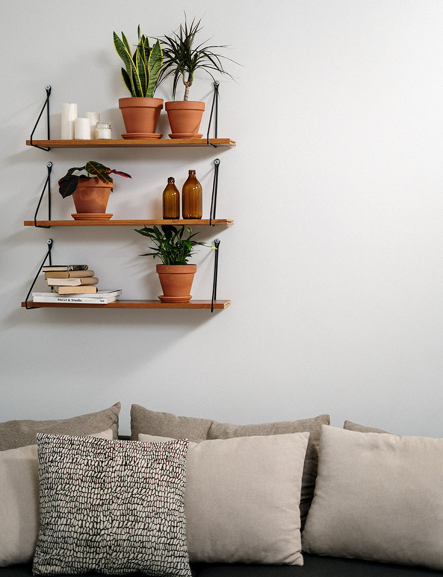 Πρακτικές Ιδέες για Διακόσμηση του Τοίχου με Ράφια-4