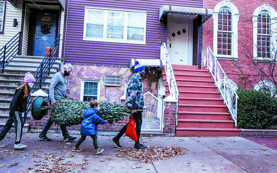 «Φάλτσα» κάλαντα στη Νέα Υόρκη-4