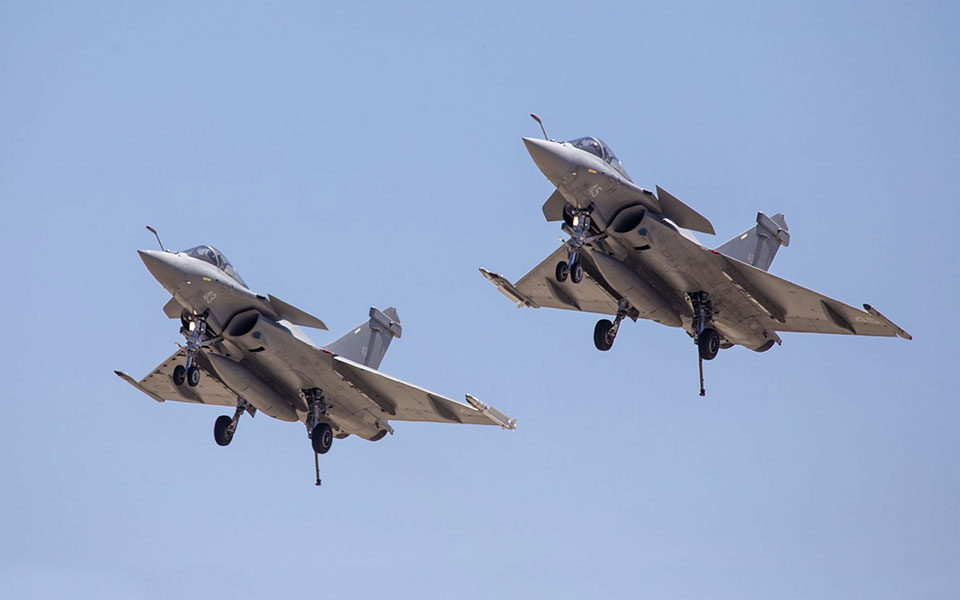 αστερίσκοι-από-τον-συριζα-για-τα-εξο-561200758