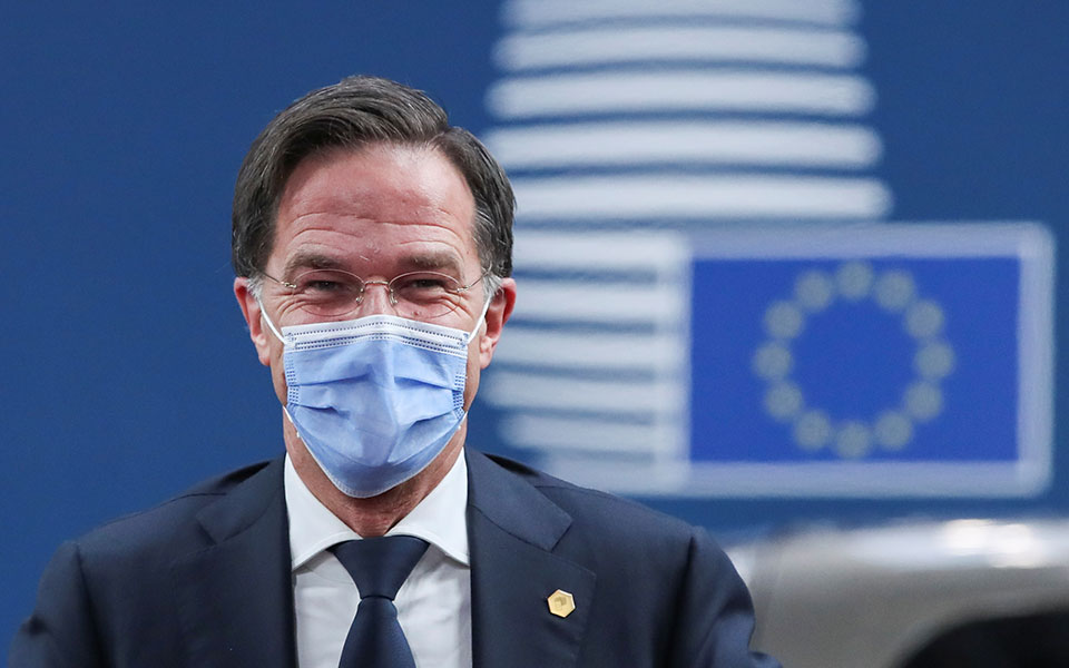 καραντίνα-πέντε-εβδομάδων-στην-ολλαν-561195226