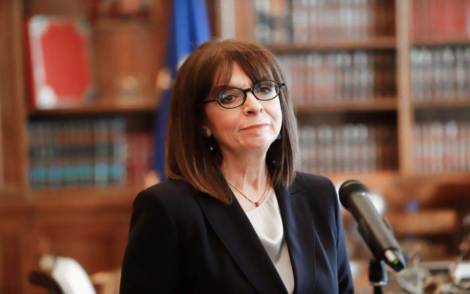 προσωρινοί-περιορισμοί-των-δικαιωμ-561191428