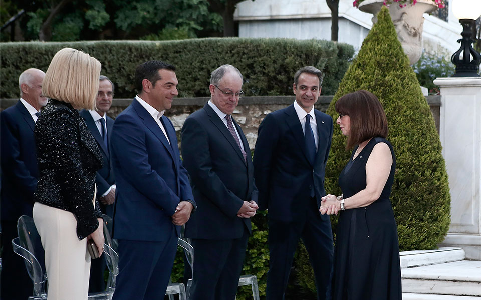 άμεση-ανάλυση-όλοι-οι-πολιτικοί-ηγέτε-561204463