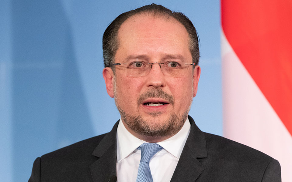 αυστριακός-υπεξ-χρειάζεται-πολύ-ξεκ-561187063