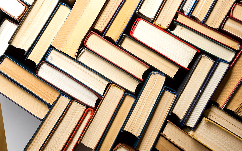 μένουμε-σπίτι-και-διαβάζουμε-561198481