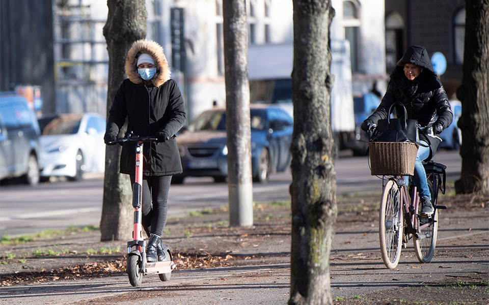 σουηδία-ρεκόρ-ασθενών-με-covid-σε-νοσοκομε-561195058