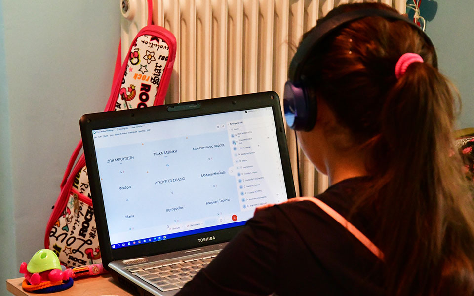 αντιδράσεις-για-τις-e-εξετάσεις-σε-γυμν-561191446