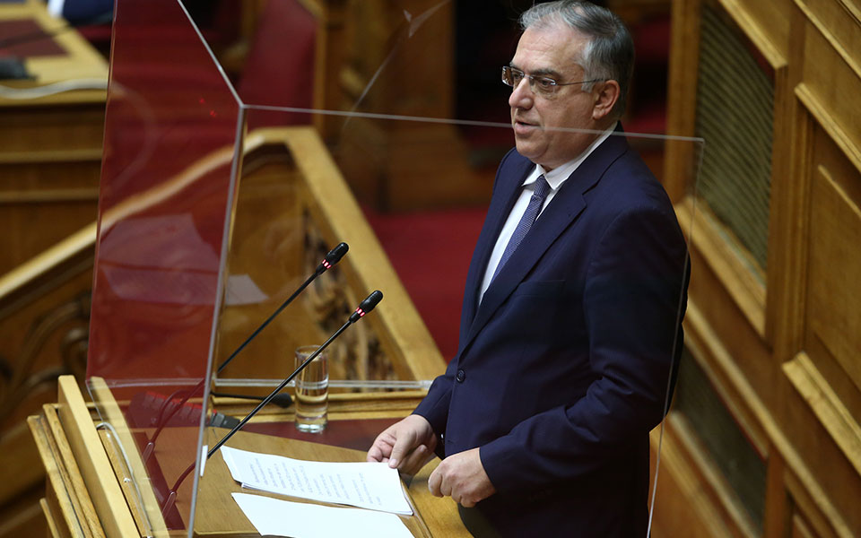 τι-αλλάζει-στις-προσλήψεις-στο-δημόσι-561198877