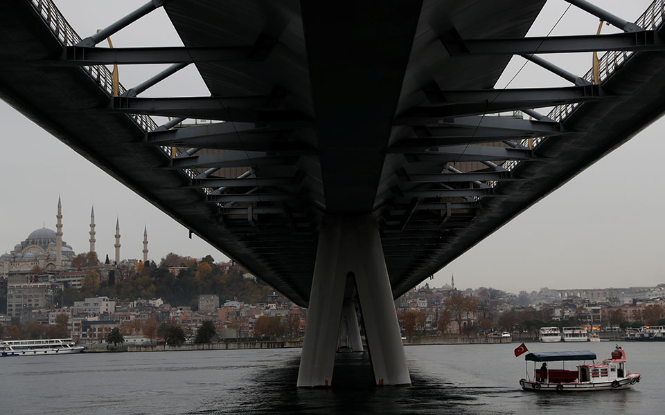 τουρκία-καθολική-απαγόρευση-κυκλοφο-561195220