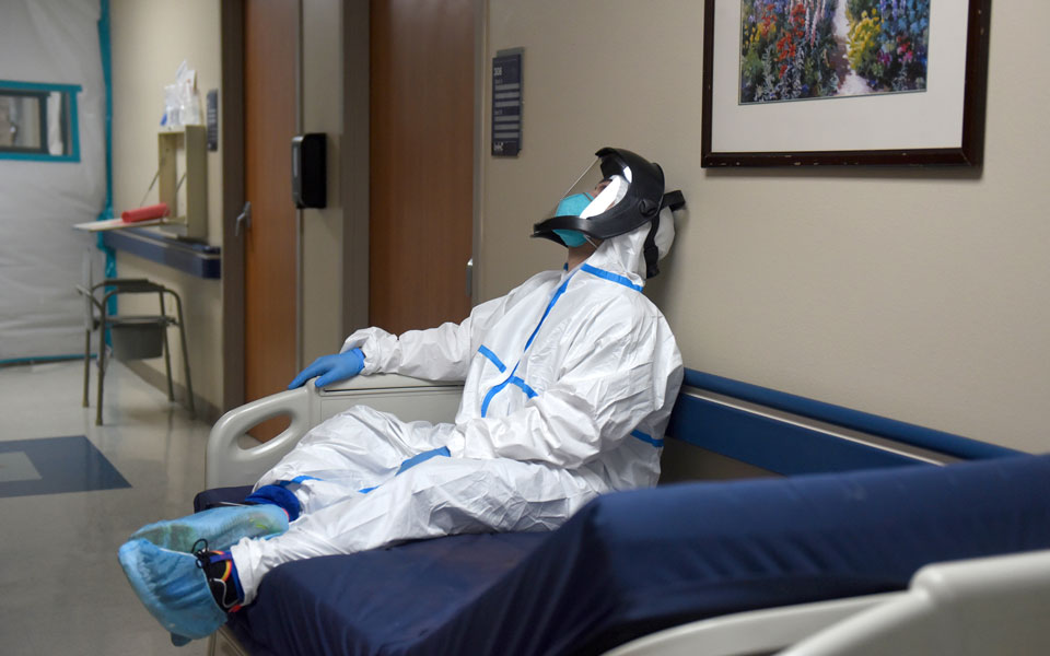 ηπα-ξεπέρασαν-τους-340-000-οι-θάνατοι-από-covid-561212212