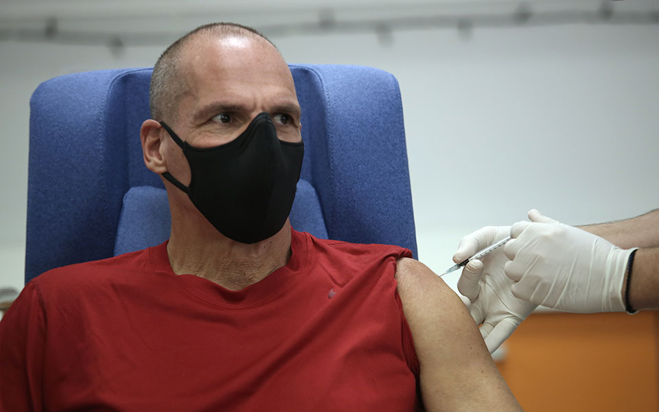 Γεγονός οι πρώτοι εμβολιασμοί στην Ελλάδα κατά της Covid-19-3