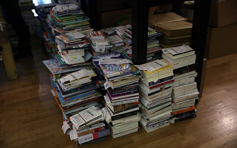 στην-ουρά-για-χνάρια-ιστορίας-561211141