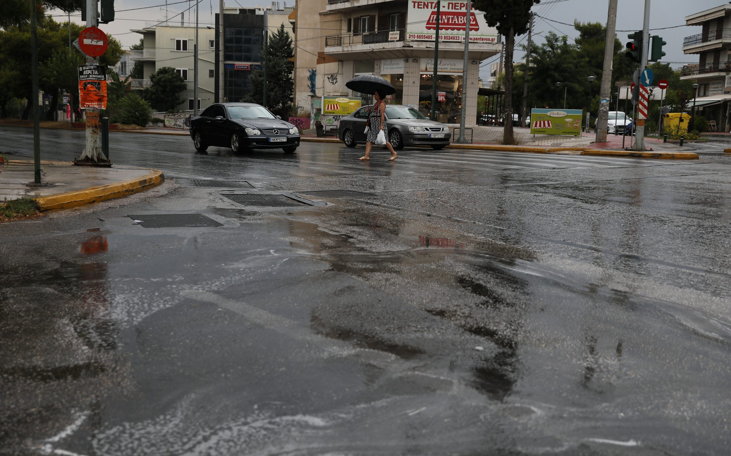 καιρός-ισχυρές-βροχές-και-καταιγίδες-561186658