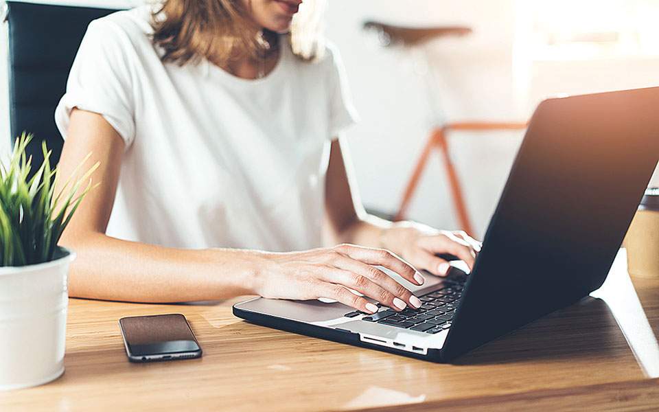 ε-ε-το-1-4-των-γυναικών-στην-ελλάδα-δεν-χρη-561188599