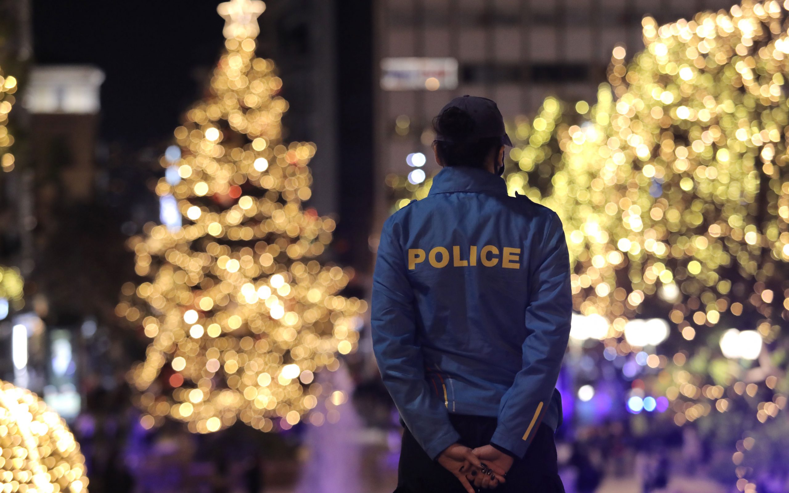 χριστούγεννα-με-μέτρα-και-αυστηρούς-ε-561207772