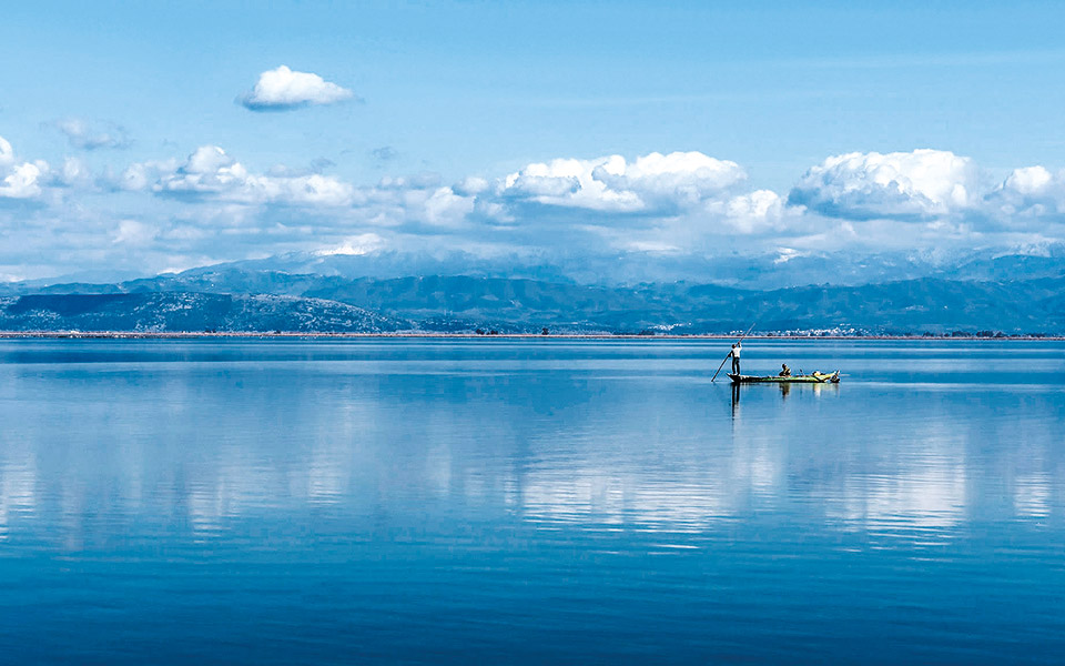 οι-αναγνώστες-ταξιδεύουν-κορωνησία-σ-561215314