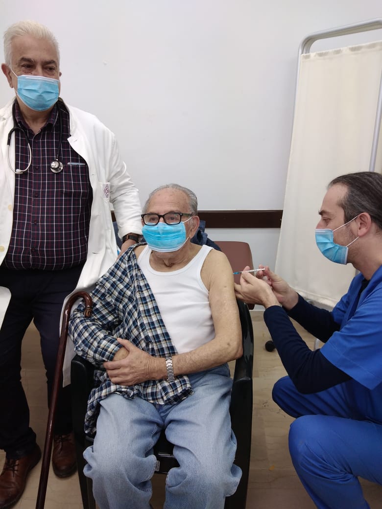 Ξεκίνησαν οι εμβολιασμοί στα Κέντρα Υγείας (εικόνες)-1