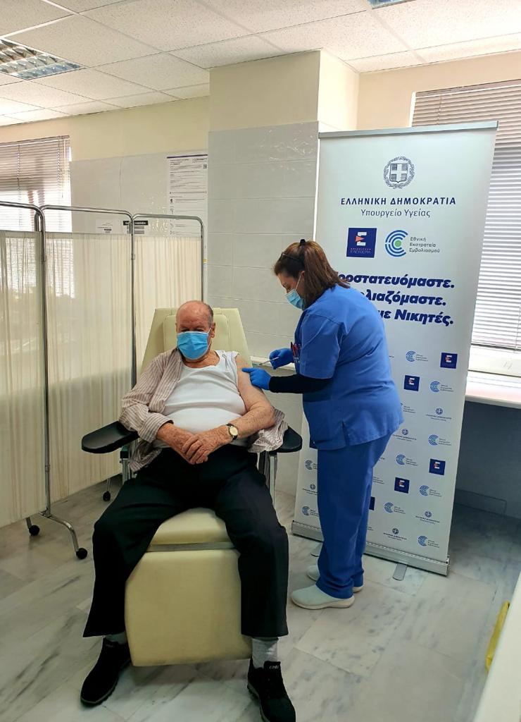 Ξεκίνησαν οι εμβολιασμοί στα Κέντρα Υγείας (εικόνες)-5