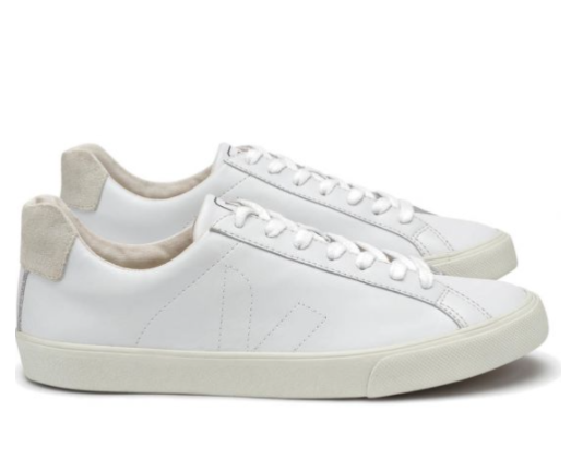 Lace me up: Aυτά τα λευκά sneakers είναι η καλύτερη αγορά στις εκπτώσεις-2