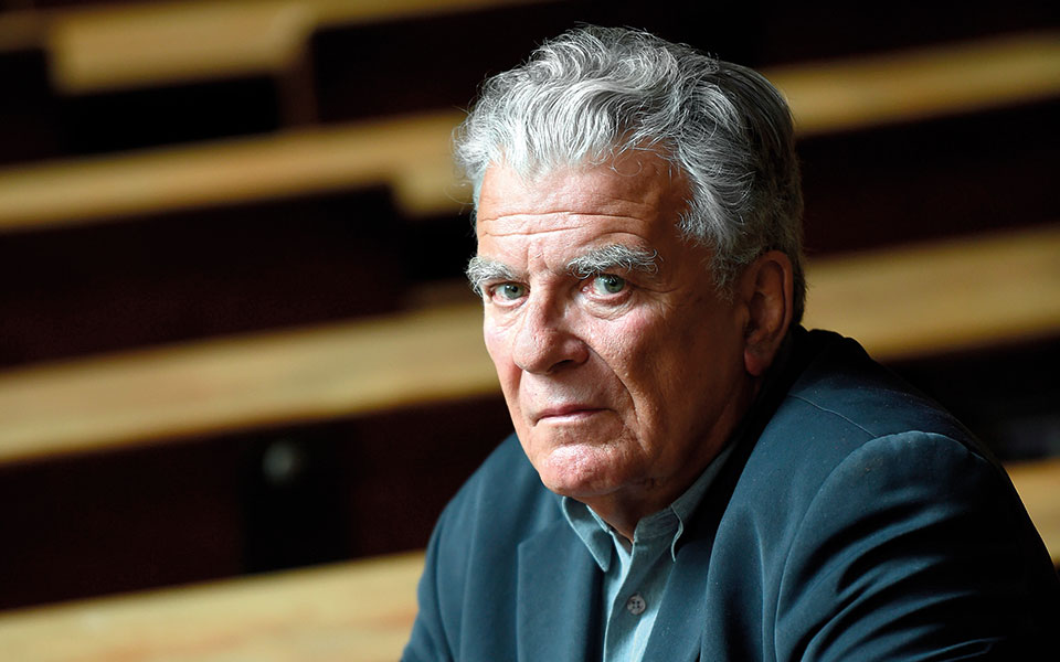 μυστικά-και-ψέματα-561232234