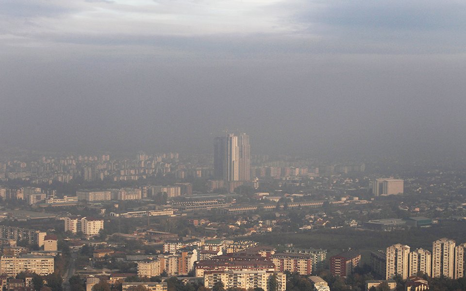 προσωρινή-η-μείωση-των-ρύπων-στην-ατμό-561237286