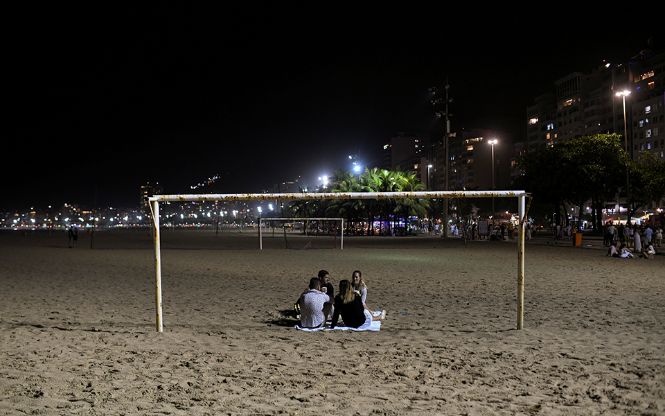 πρωτοχρονιά-χωρίς-πάρτι-και-σκουπίδ-561213946