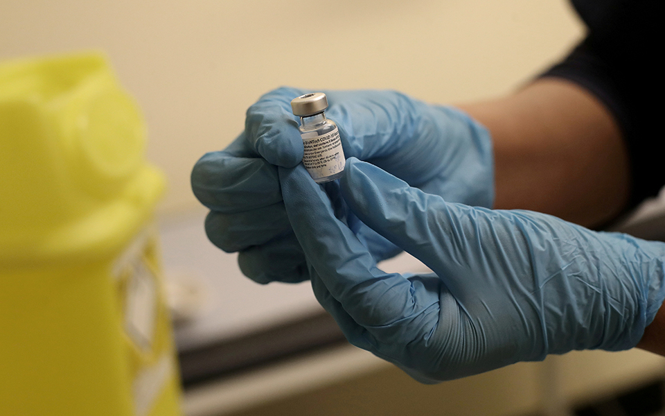 κομισιόν-συζητήσεις-με-pfizer-και-biontech-για-παρ-561215398