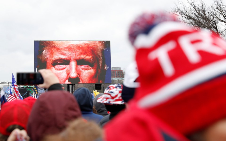 οι-δημοκρατικοί-φέρνουν-νόμο-για-την-π-561221866