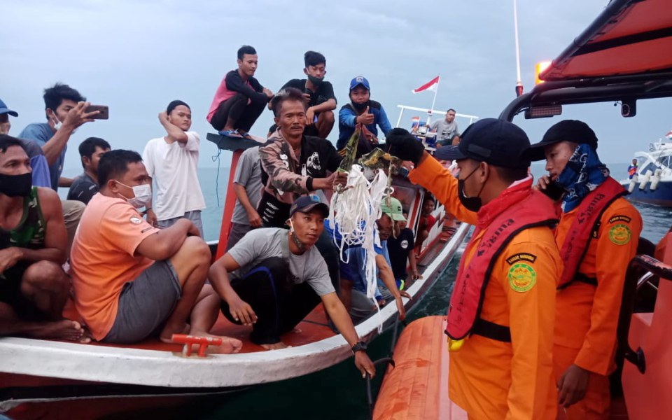 εντοπίστηκαν-στη-θάλασσα-συντρίμμια-561221827