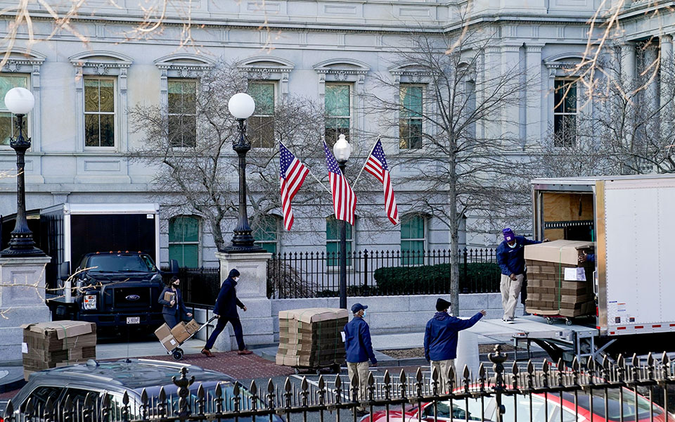 Προεδρία Τραμπ: Μετακομίζοντας από τον Λευκό Οίκο-2