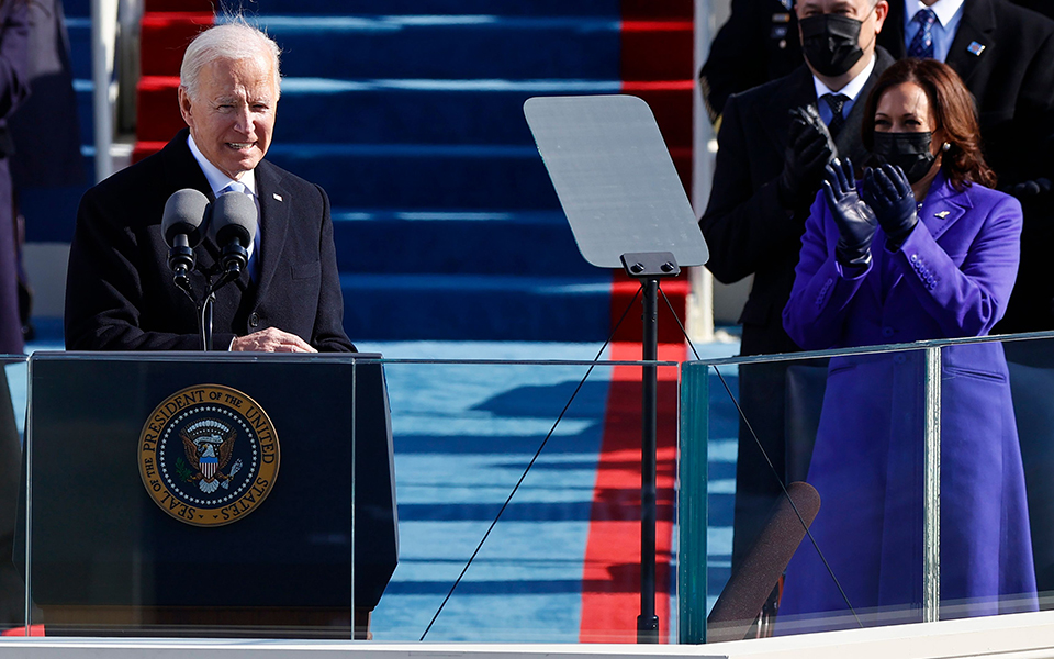 τζο-μπάιντεν-με-όλη-μου-την-ψυχή-για-μ-561235651