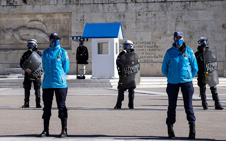 απαγόρευση-συναθροίσεων-άνω-των-100-ατόμ-561241603