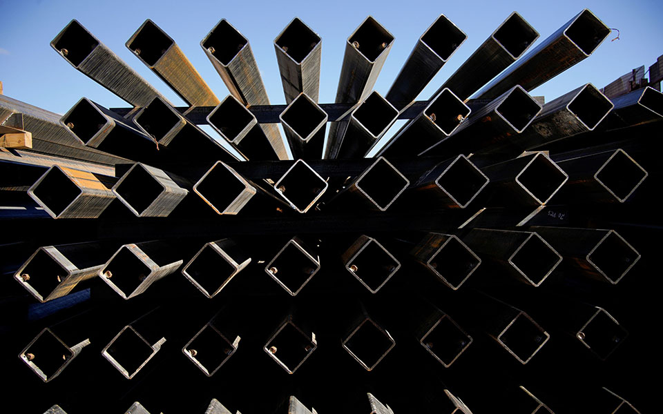 Το Τείχος του Τραμπ σταμάτησε στα 438 μίλια (εικόνες)-6